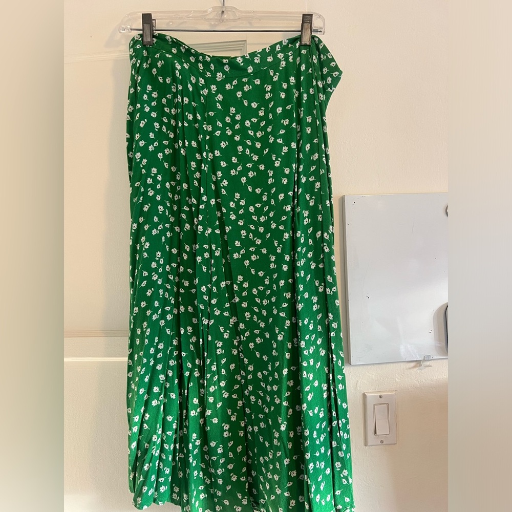 H&M Emerald Green Midi Skirt with White Floral Design